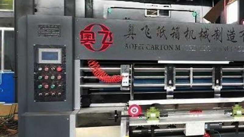 液体灌装机操作流程揭秘：从准备到完成，关键步骤详解